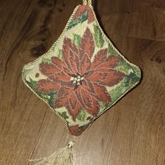 Vintage Tapestry Poinsettia Pillow Hanging With Tassel - Picture 2 of 4